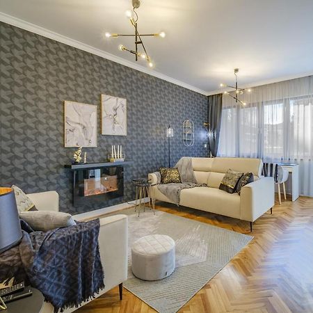 Golden Black Burgas Exterior photo