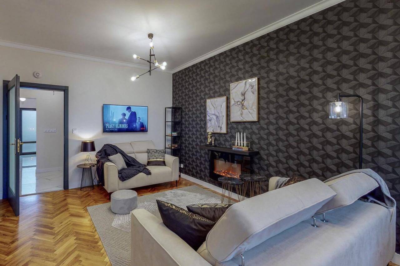 Golden Black Burgas Exterior photo