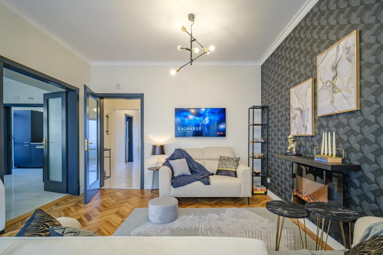 Golden Black Burgas Exterior photo