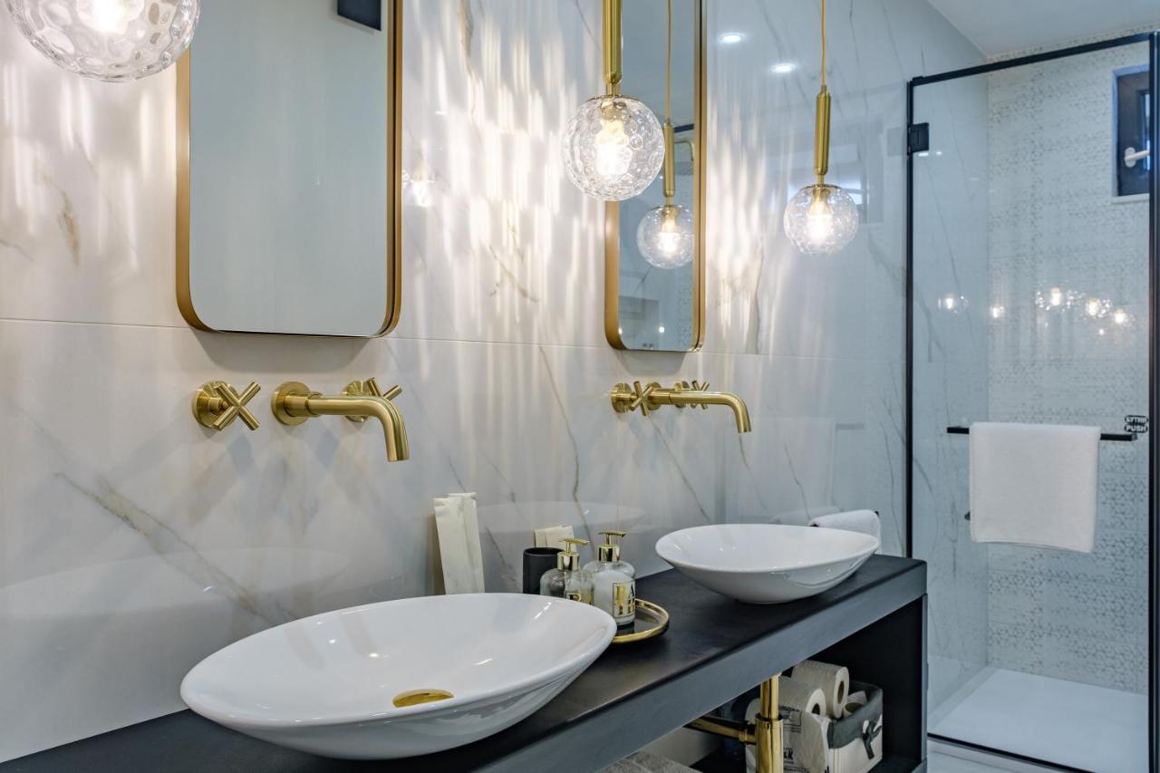 Golden Black Burgas Exterior photo