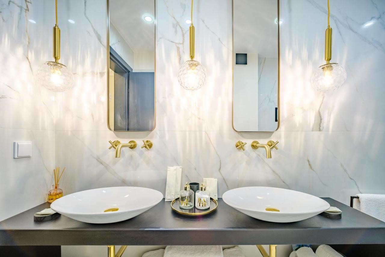 Golden Black Burgas Exterior photo