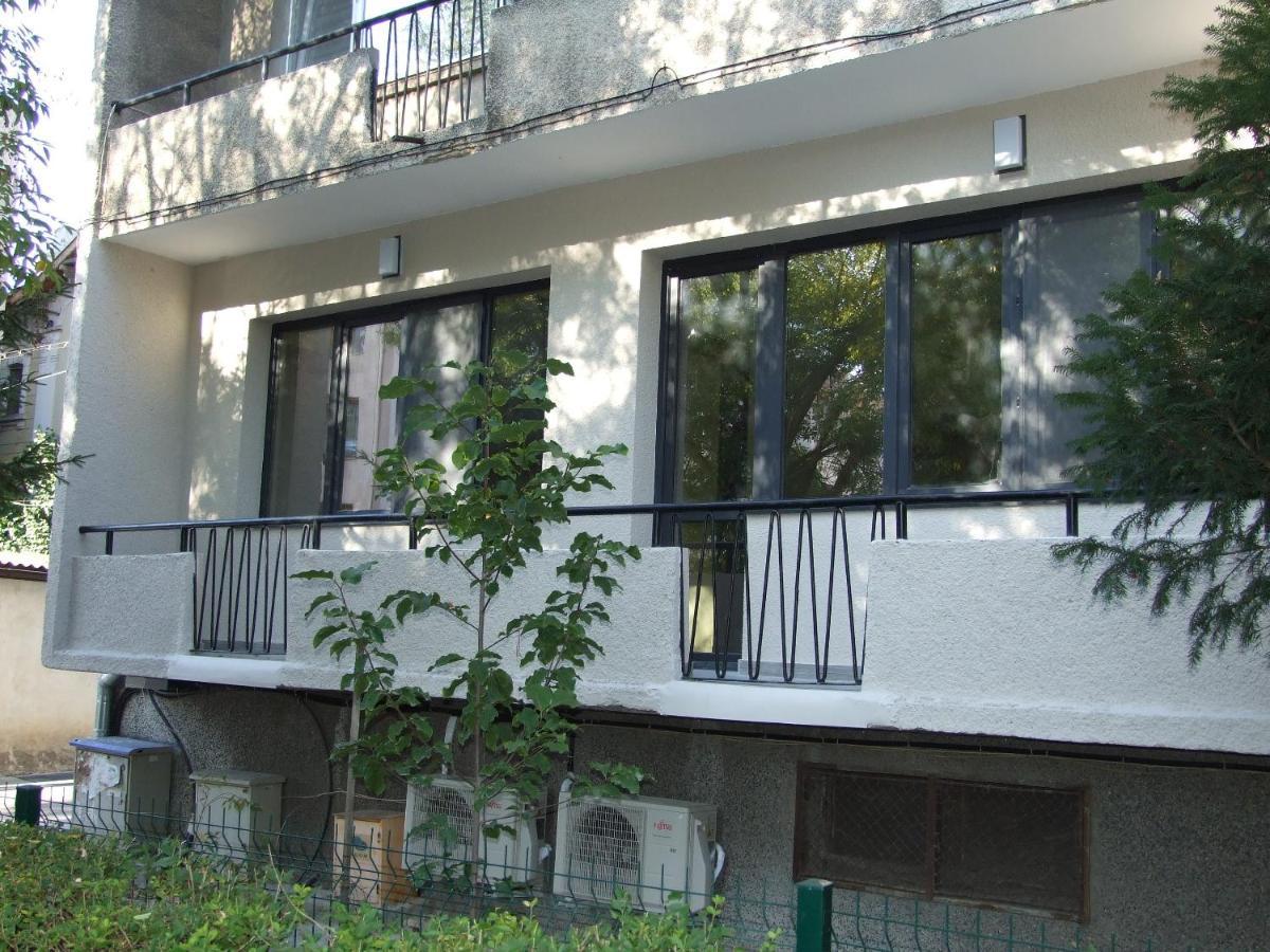 Golden Black Burgas Exterior photo